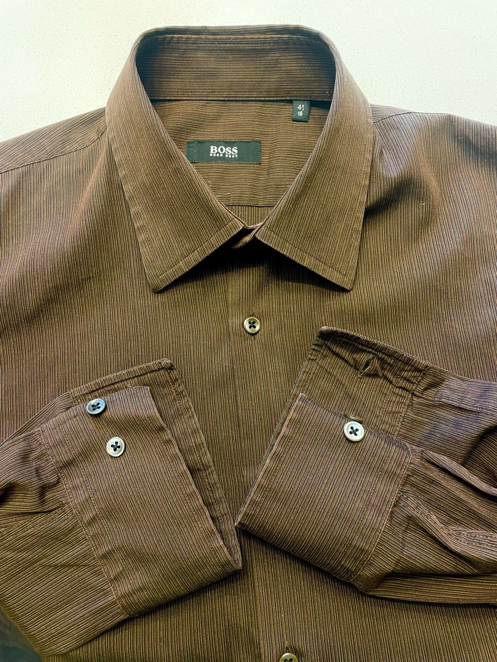 Hugo Boss - all cotton Brown dress shirt Size 41 (16” neck)